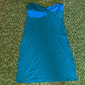 Strapless twist top dress